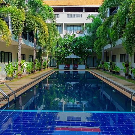 New Riverside Hotel Sziemreap Kültér fotó