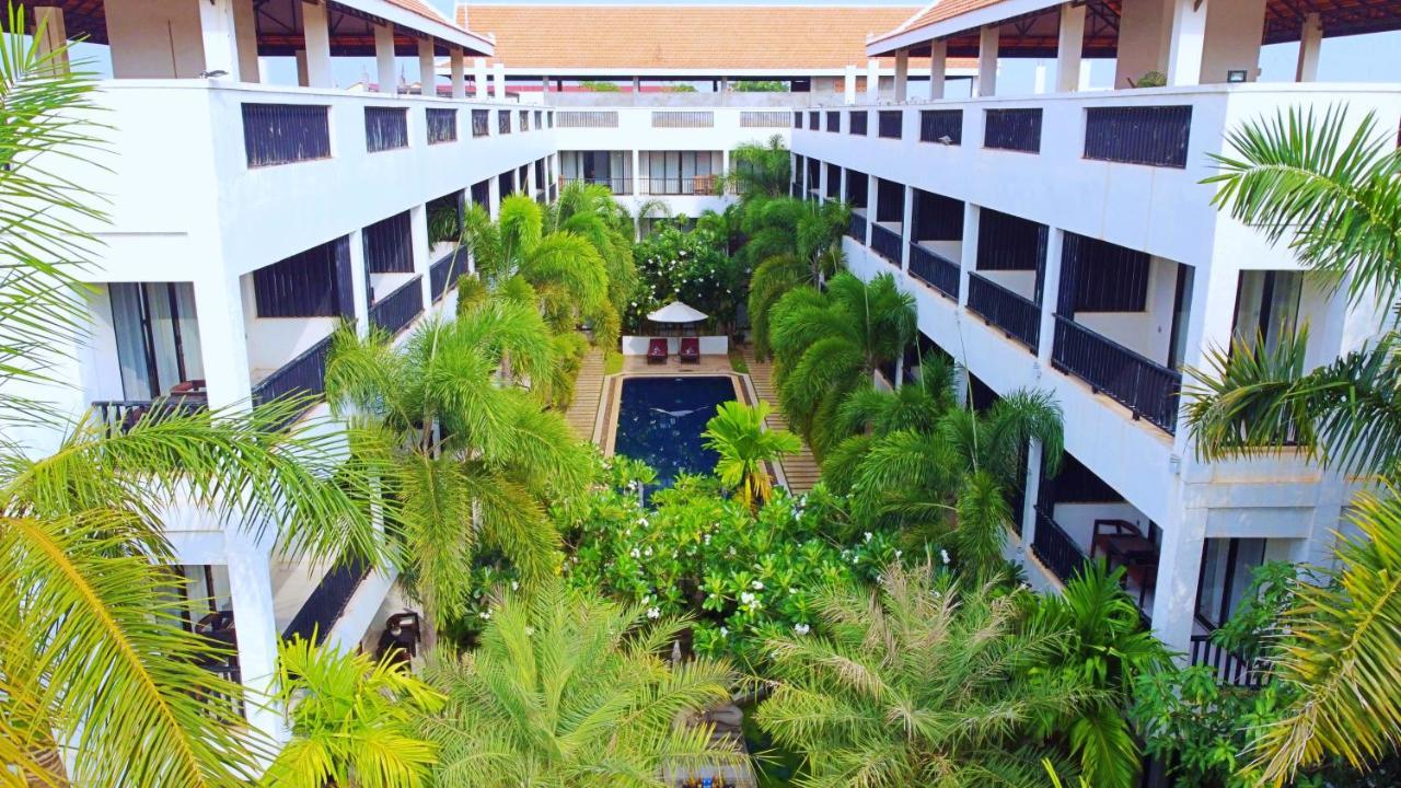 New Riverside Hotel Sziemreap Kültér fotó