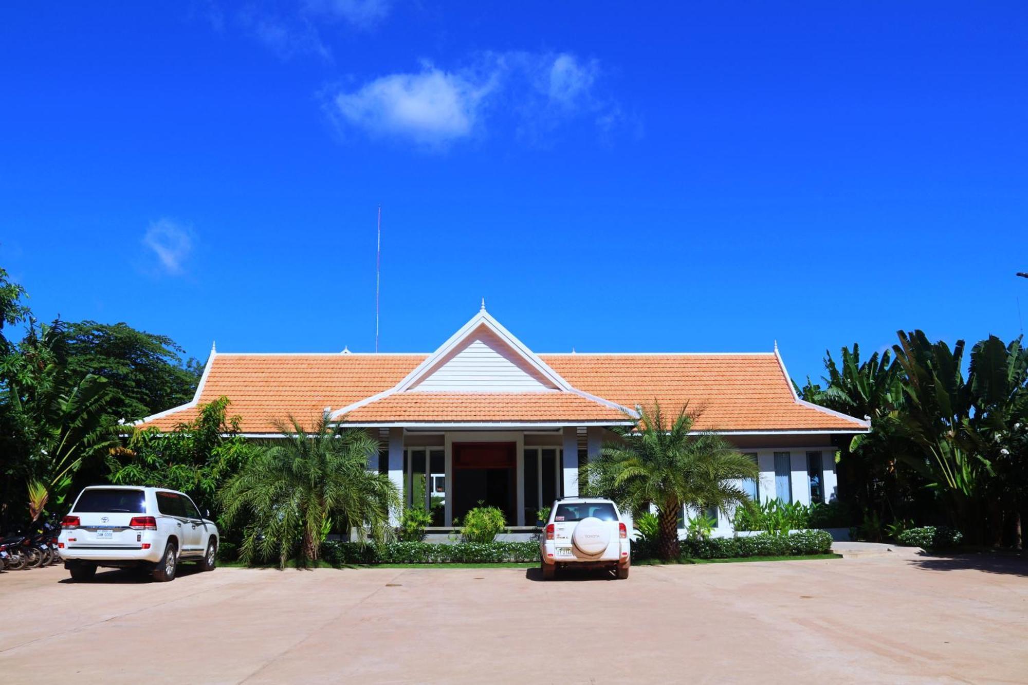 New Riverside Hotel Sziemreap Kültér fotó