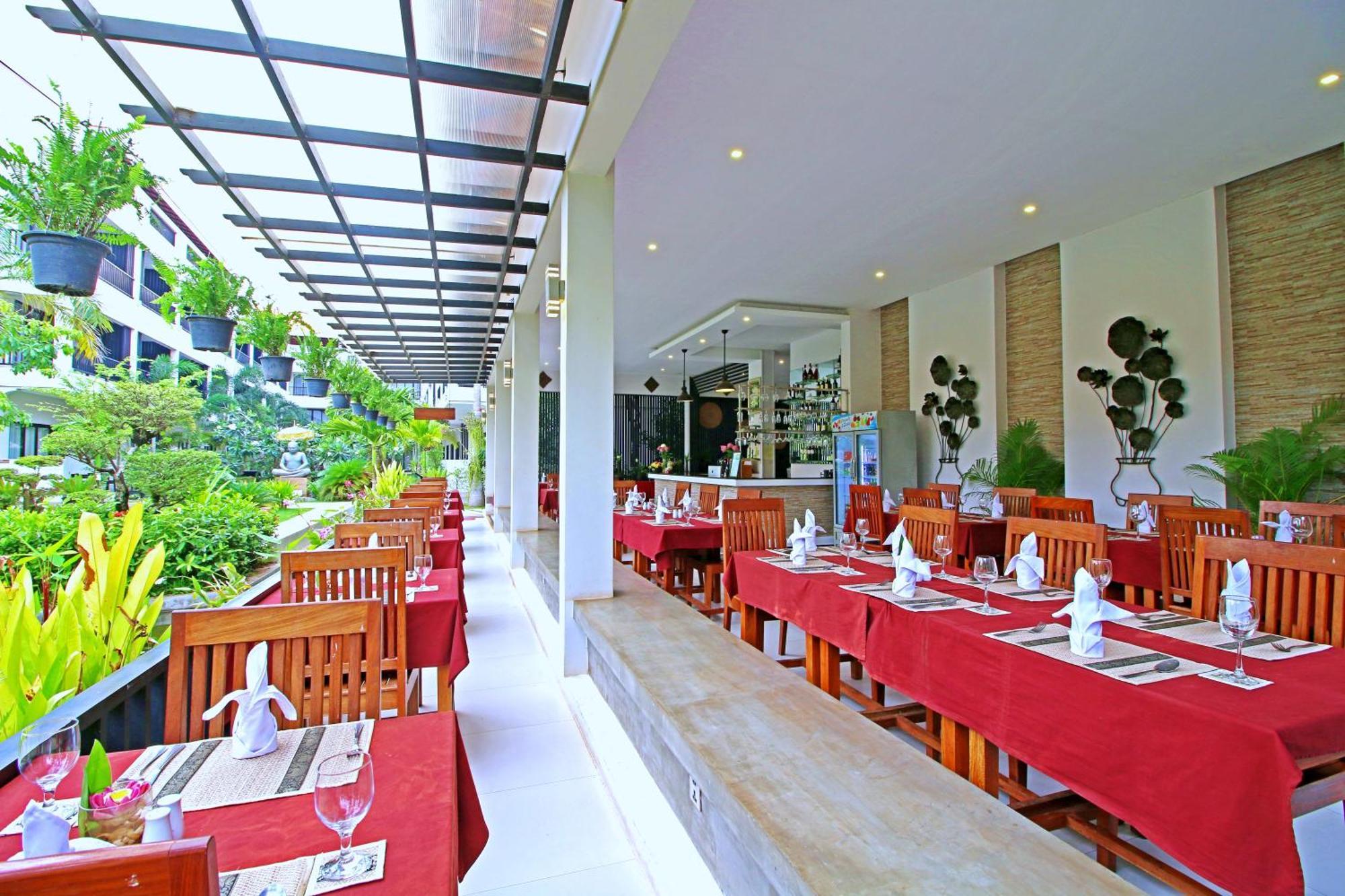 New Riverside Hotel Sziemreap Kültér fotó