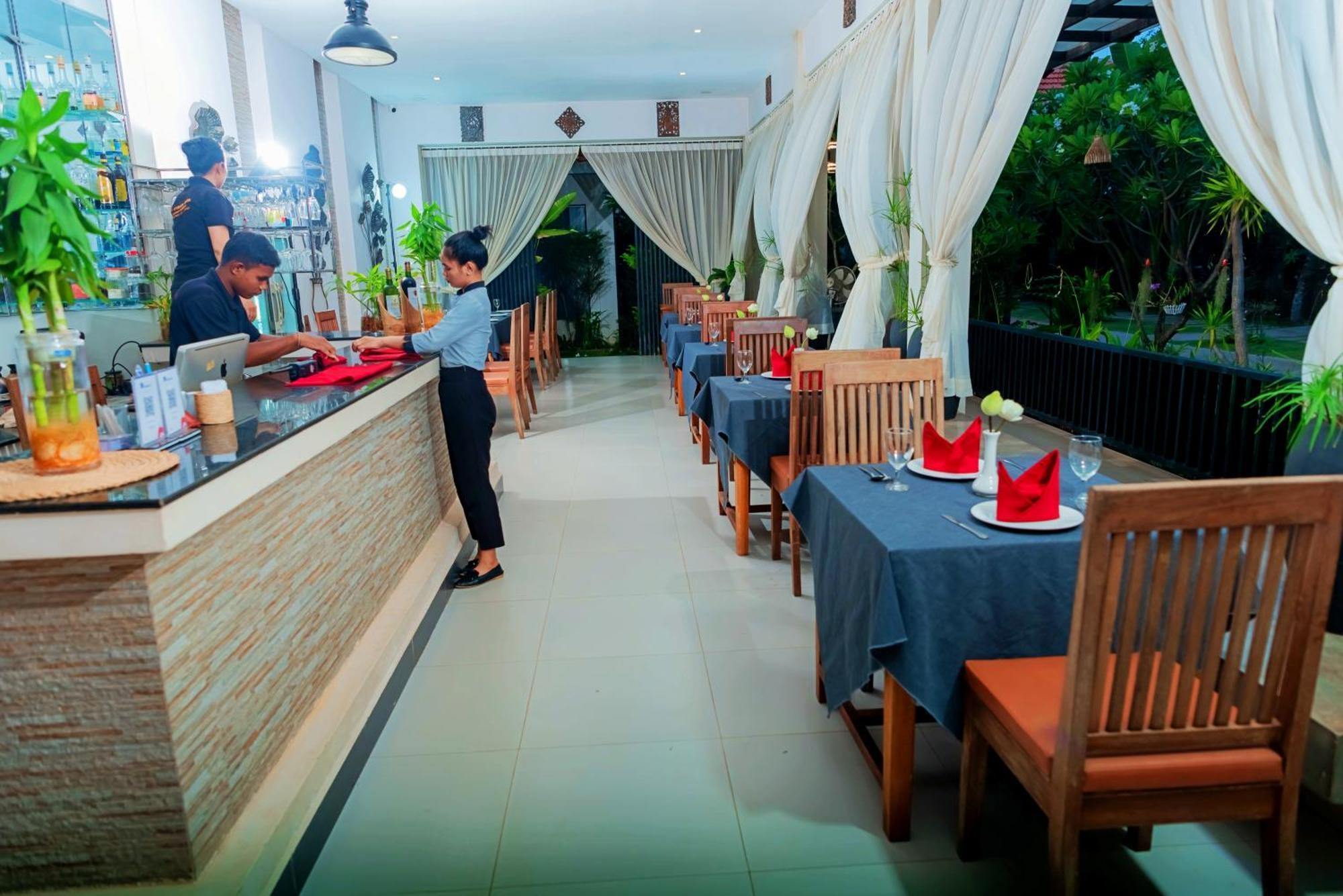 New Riverside Hotel Sziemreap Kültér fotó