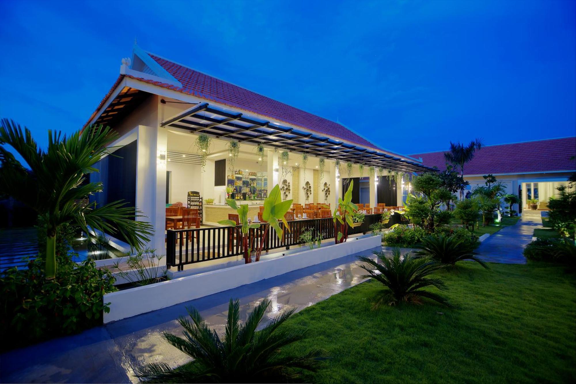 New Riverside Hotel Sziemreap Kültér fotó