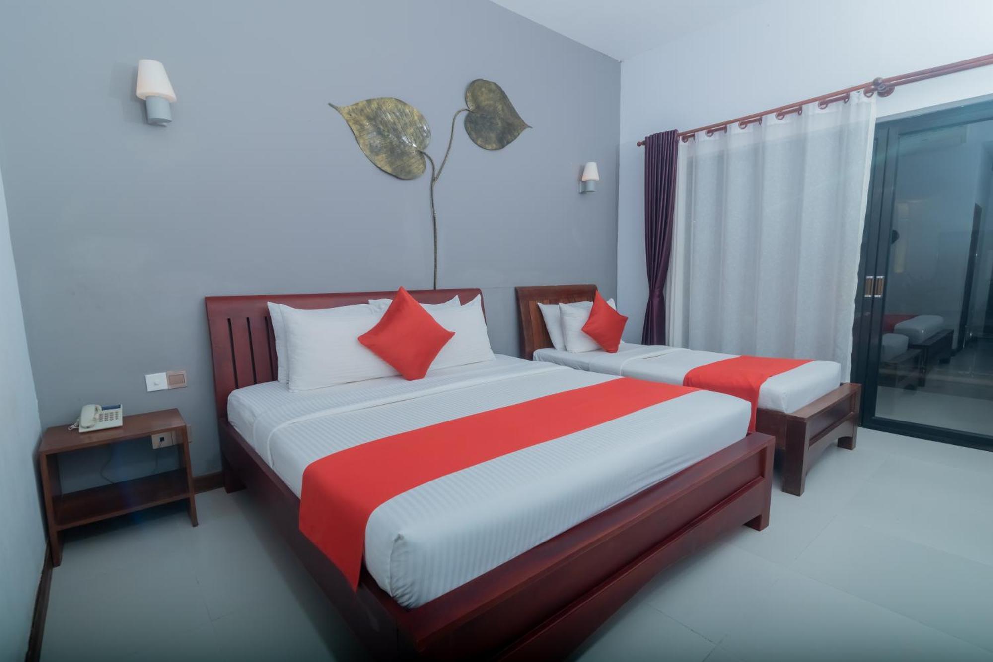 New Riverside Hotel Sziemreap Kültér fotó
