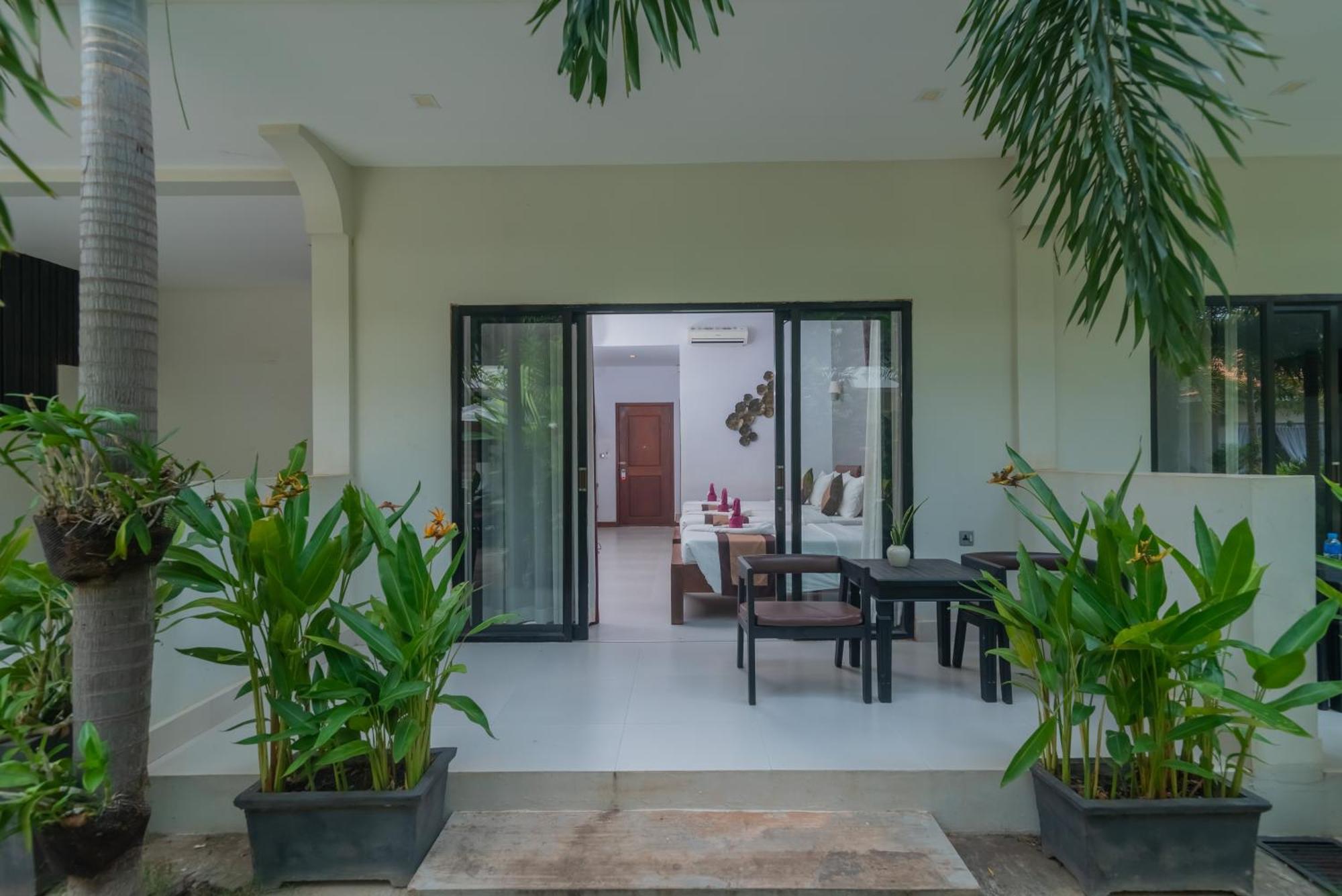 New Riverside Hotel Sziemreap Kültér fotó